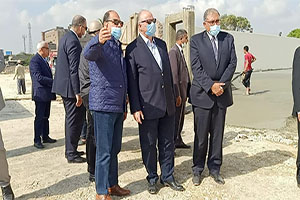 محافظ القاهرة يتفقد أعمال نقل وتسكين الباعة بسوق التونسي الجديد بالبساتين