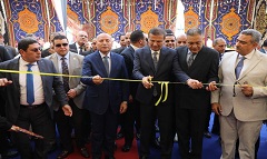 وزير الزراعة ومحافظ القاهرة يفتتحان معرض السلع الغذائية فى باب الشعرية