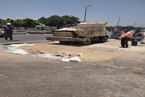 حملة لرفع مستوى النظافة وإزالة الاشغالات بنطاق الحي