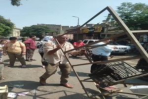 حملة لرفع الاشغالات والمخالفات بشوارع وميادين الحي