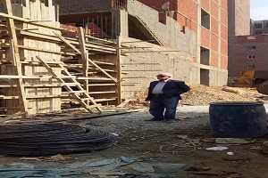 إزالة فورية لأدوارمخالفة بحي البساتين