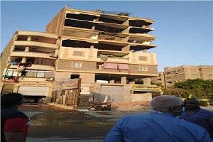 رئيس حي البساتين يتابع تنفيذ قرارات حظر التجوال والغلق وإزالة البناء المخالف