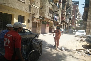 متابعة أعمال النظافة بالدرب الأحمر