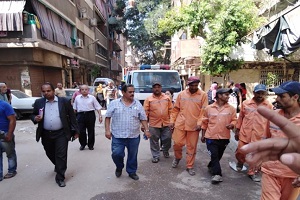 حملة لرفع الإشغالات وازالة الحواجز الحديدية بالحي