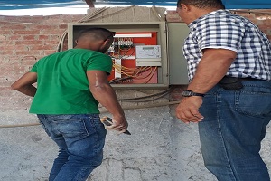 حملة في شق الثعبان لغلق وتشميع وقطع مرافق لعدد (١٠) مصانع