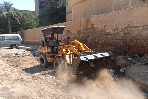 رئيس حي المعصرة يقود حمله لرفع الإشغالات