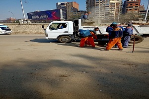 تكثيف حملات النظافه حفاظًا على المظهر الحضاري لشوارع الحي