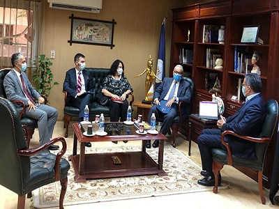 الدكتور خالد العناني يستقبل سفير دولة ايطاليا بالقاهرة