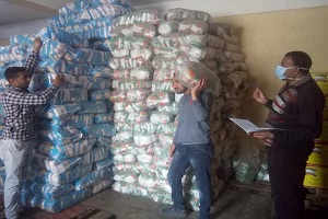 حملة مكثفة لمراقبة الأسعار ومستويات الجودة للسلع بحي الزيتون