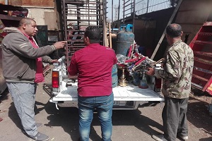 حملة لإزالة الإشغالات المخالفة بشوارع الحي 