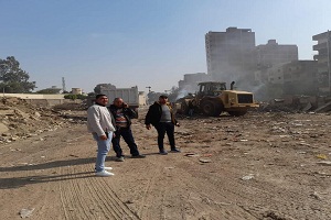 حملات لرفع المخلفات الموجودة بمختلف شوارع الحي