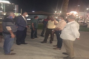 رئيس الحي يتفقد ميدان التحرير