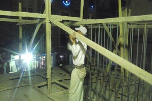 رئيس حى البساتين .. إيقاف أعمال مباني مخالفة بالقطعة ٦٠/٧٠ بالمعراج