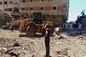 حملة لإزالة العقارات المقامة بدون تراخيص بحي دار السلام