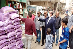 حملة مكبرة على الأسواق العشوائية بشارع وابور المياه