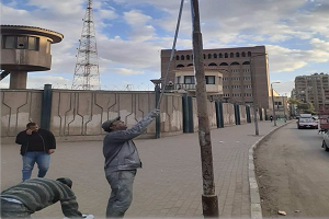 رفع كفاءة الإنارة و دهان اعمدة الانارة 