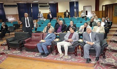 توجيه عام الرياضيات للمدارس الرسمية والمتميزة بالقاهرة يناقشان الاستعداد للامتحانات