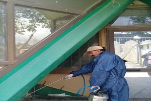 حي الخليفة يقوم بأعمال التطهير والتعقيم لمجابهة تفشي وباء كورونا المستجد