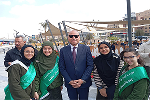 محافظ القاهرة يتفقد مكتبة " اقرأ نون السحار" بمدينة نصر