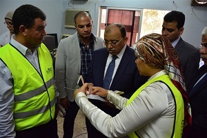 وزير التنمية المحلية يتفقد مجمع 15 مايو لتدوير المخلفات "إيكارو"..