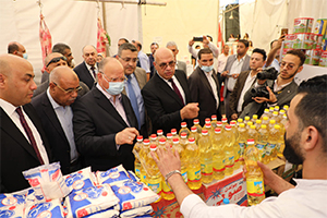 محافظ القاهرة يتفقد معرض أهلاً بالعيد بحي باب الشعرية