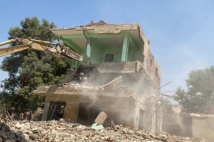 حملات لإزالة العقارات المتعارضة مع مسار كوبري متحف الحضارات بحي الخليفه