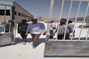 غلق 4 مصانع بشق الثعبان لعدم تسديد مستحقات المحافظة