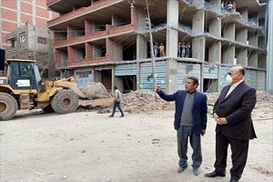 إزالة عقار بمنطقة عين شمس وتحويل مالكه للنيابة العسكرية