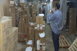 حملة مكبرة لغلق وتشميع مخزن لمستلزمات طبية بحي النزهة