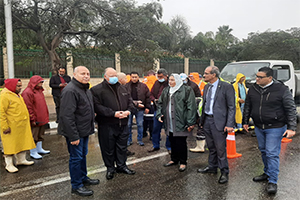 محافظ القاهرة يتفقد الأجهزة التنفيذية لرفع تراكمات الأمطار من شوارع وأحياء القاهرة