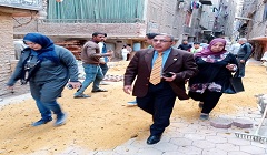 التواجد المستمر بالشوارع والميادين لمتابعة ما يتم من أعمال بالحي