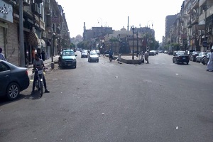 حملة انضباطية لرفع الاشغالات بالحي