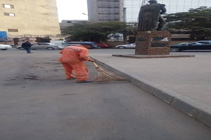 أعمال نظافة بالحي