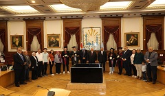 محافظ القاهرة يكرم أوائل الثانوية العامة