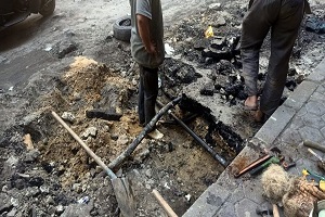 متابعة اصلاح كسر ماسورة مياة بالحي 