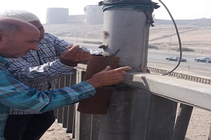 مراجعة اعمدة الإنارة بطريق الاوتوستراد