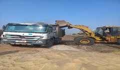 رفع مستوى النظافة بطول حرم سكك حديد مصر بجميع المزلقانات