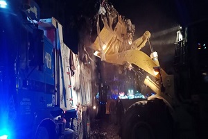 المتابعة اليومية المستمرة لأعمال رفع القمامة