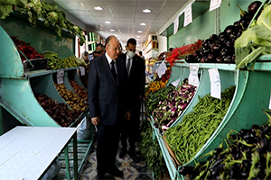 محافظ القاهرة يفتتح منفذ «أهلاً رمضان» بزهراء المعادي