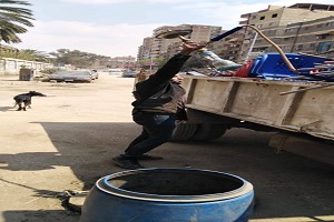 حملات للتخلص من الإشغالات ومراجعة النظافة بشوارع الحي