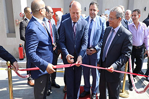 محافظ القاهرة يشهد افتتاح محطة تموين السيارات بالبنزين بالشرابية