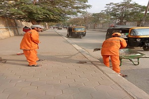 تكثيف حملات النظافة لرفع كفاءة شوارع الحي