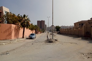 رفع مخلفات البناء والقمامة على مدار اليوم بحي المقطم 