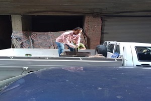 رفع جميع الإشغالات التي تعوق حركة المواطنين بالحي