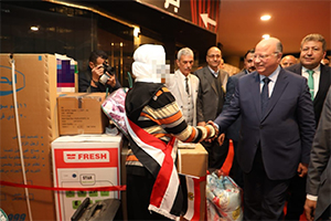 محافظ القاهرة يشهد حفل تسليم 23 عروسًا أجهزة كهربائية ومفروشات