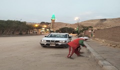 نشاط مكثف باستخدام آلات الشفط الحديثة بأحياء المنطقة الجنوبيه