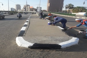 أعمال تجميل بشارع كورنيش النيل