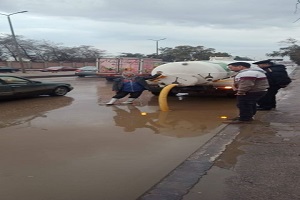 استعدادات مكثفة لمواجهة الأمطار بحي الخليفة