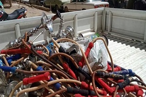حملة مكبرة لمصادرة الشيشة من جميع المقاهي بالحي