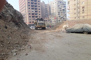 حي البساتين يفتح طريق تقسيم الخلواتي استجابة للسكان